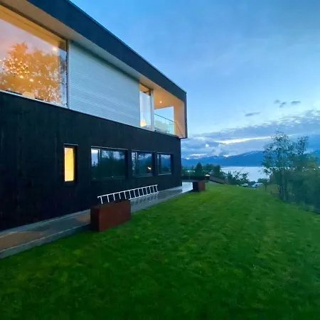 House With Panoramic View * Tromsø