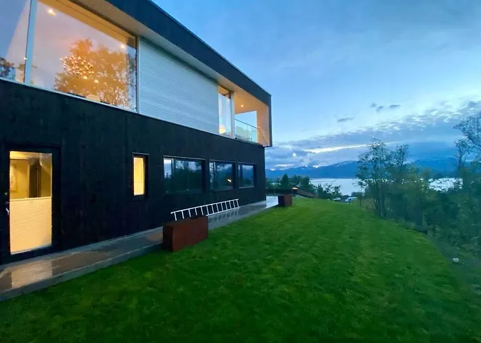 House With Panoramic View * Tromsø